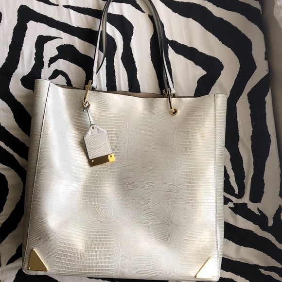 ANTONIO MELANI Handbags - Antonio Melani White and Gold tote